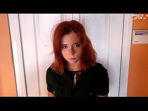 ❤️ Guarda de Segurança Punida Mulher Bonita por Roubo em Compras - Cum In Mouth ❤ Porno fodido em nós ❌