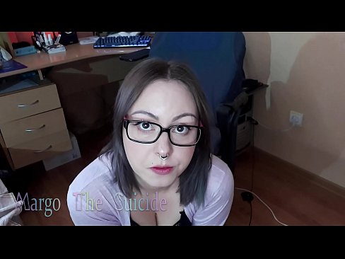 ❤️ Garota Sexy com Dildo de Óculos Chupa Profundamente na Câmera ❤ Porno fodido em nós ❌