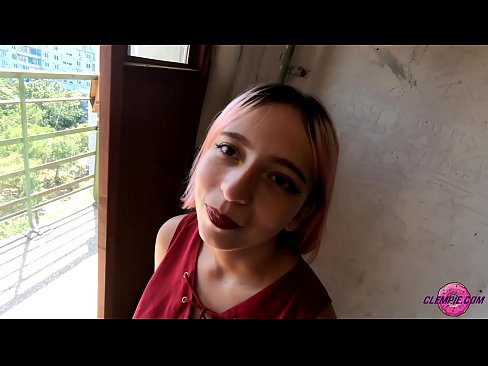 ❤️ Estudante Sensual Chupa um Estranho no Outback - Cum On His Face ❤ Porno fodido em nós ❌